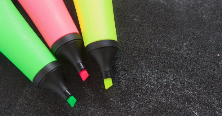 image of highlighters for a post about how to set highlight styles training post